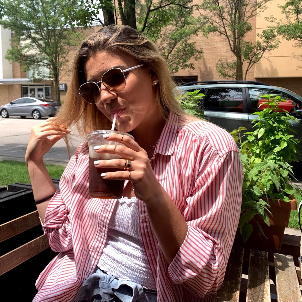 White and red stripes button up